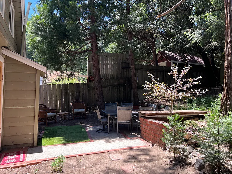 689 Knoll Dr — Photo 12