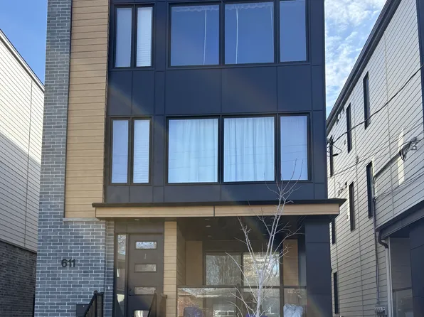 611 Parkview Rd, Ottawa, ON K1Z 6E6