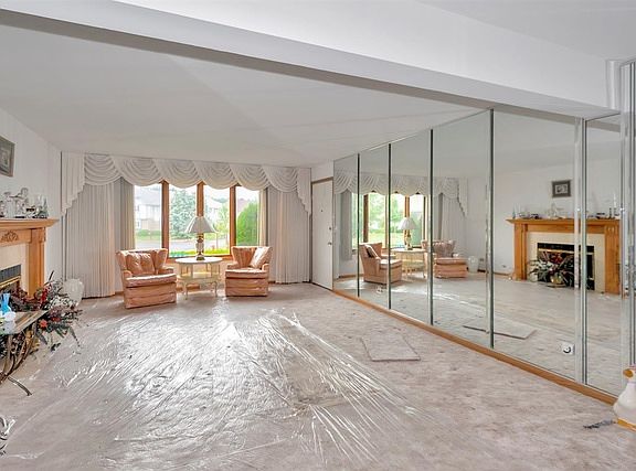 4th image of 17 Saint Moritz Dr Unit 102