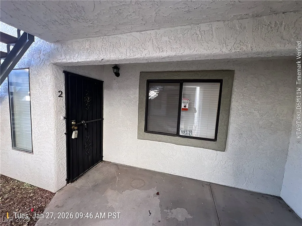2 bed, 2.0 bath, 996 sqft, $1,381 — Photo 2