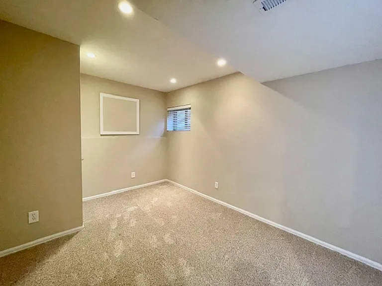 6356 Secrest St — Photo 29