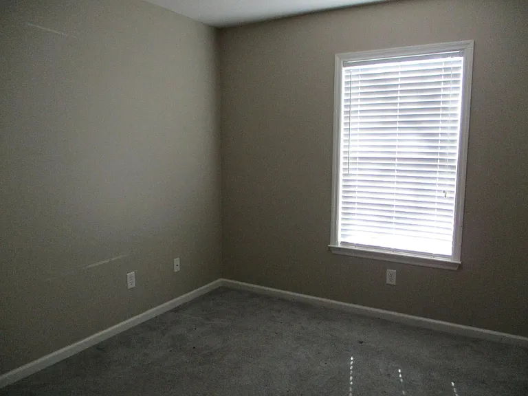 1219 Longpoint Dr — Photo 12
