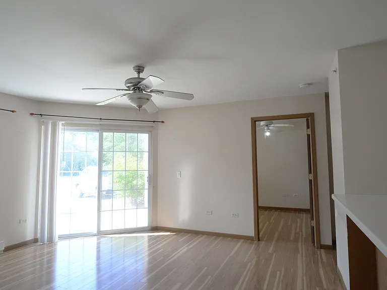 1548 W Sand Bar Ct #1G — Photo 3