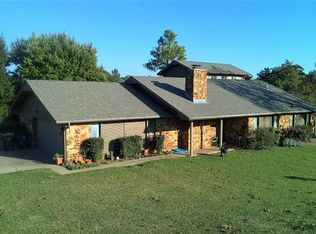 1805 Todd Estate Dr, Chickasha, OK 73018