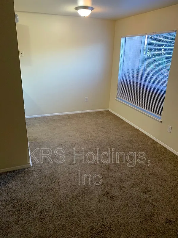 Building Photo - 1229 Nelson St #A