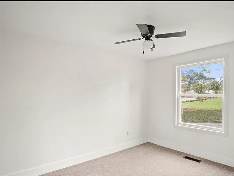 1109 Price St — Photo 18