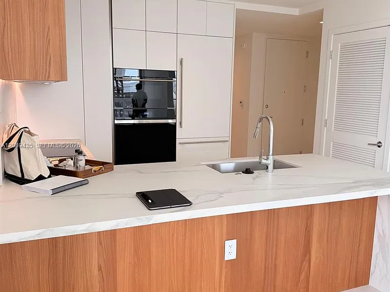 1400 Biscayne Blvd #702 — Photo 6
