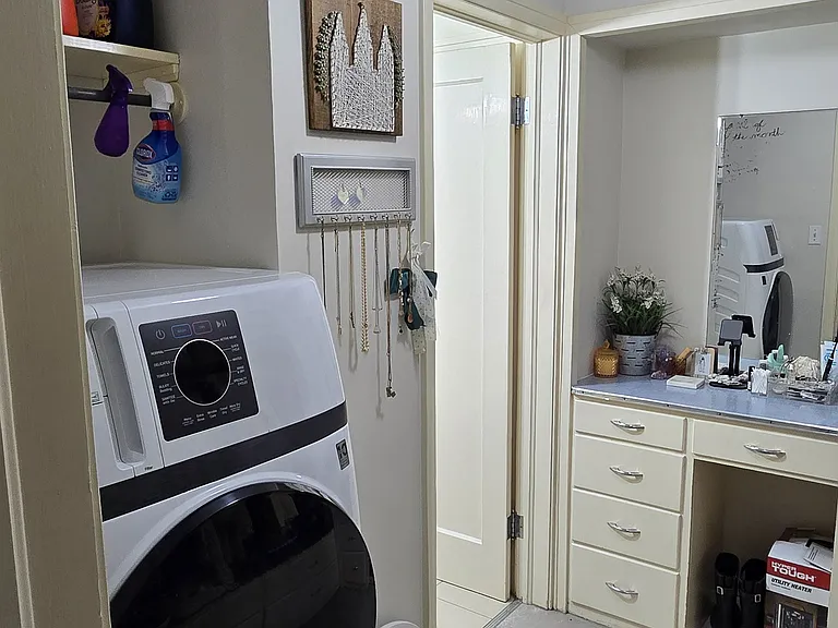 543 N 400 E #B — Photo 7