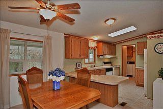 4th image of 2506 Alonda Ln NE