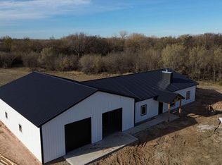 8535 S Hillside Rd, Newton, KS 67114