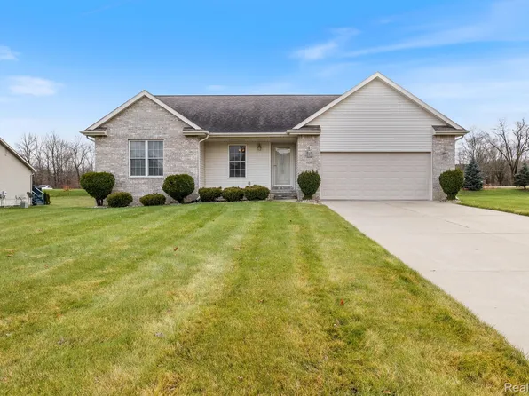 5439 River Meadow Blvd, Flint, MI 48532