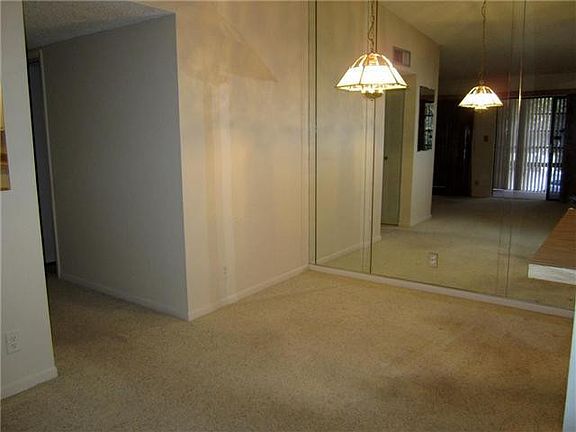 5th image of 7136 Ashmont Circle #3-209