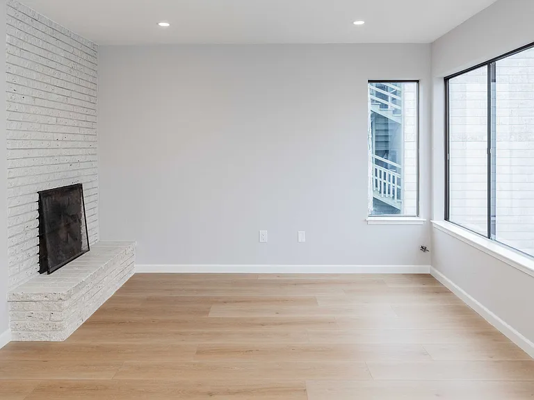 410 44th Ave #303 — Photo 18
