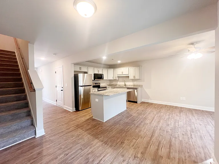 104 Keel Ln — Photo 6