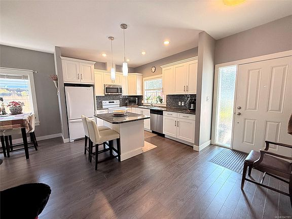 4th image of 2232 Bourbon Rd