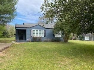 264 E 5th Ave, Winder, GA 30680
