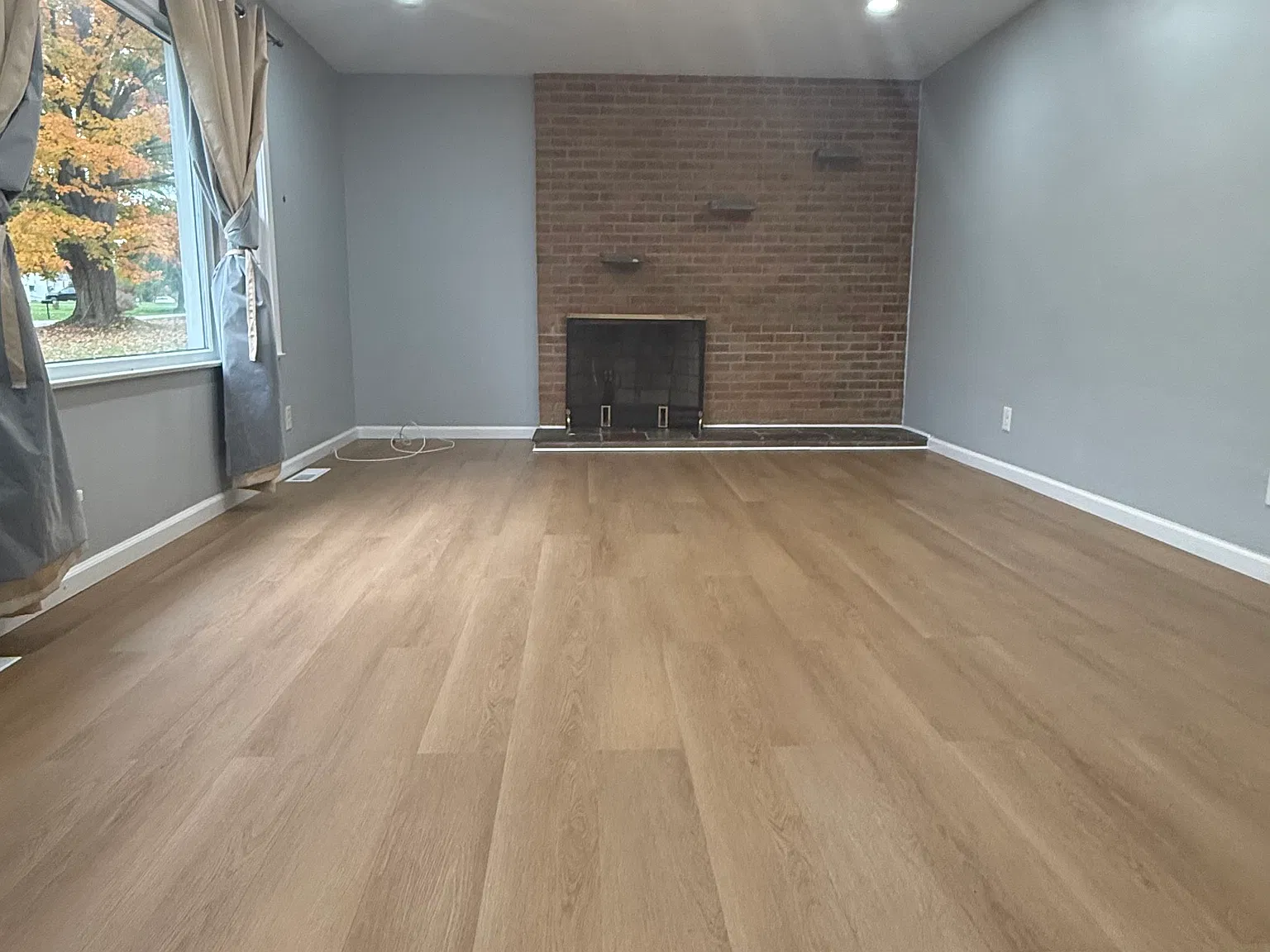6 bed, 1362 sqft, $2,800 — Photo 3