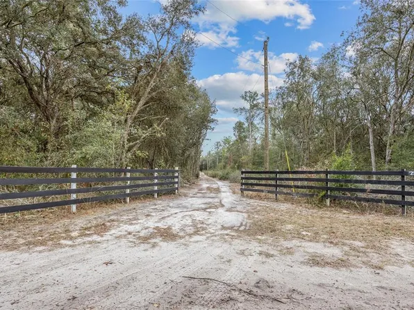 25515 SW 67th Ave, Newberry, FL 32669