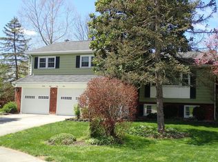 2843 Hocking Dr, Cincinnati, OH 45233