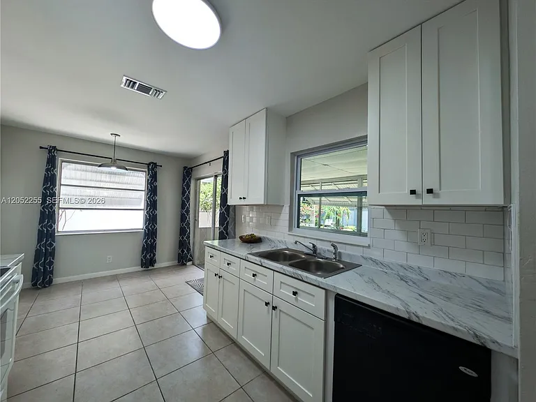 888 SW 62nd Ave — Photo 12