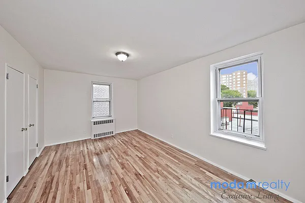 Rented by Moda Realty | media 9