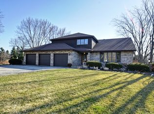 41 Dineff Rd, Lemont, IL 60439