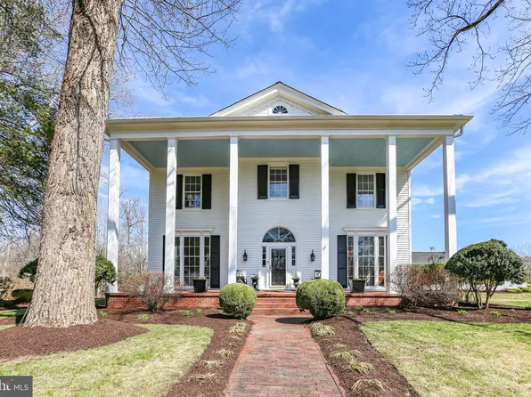 8065 Macedonia Rd, Woodford, VA 22580