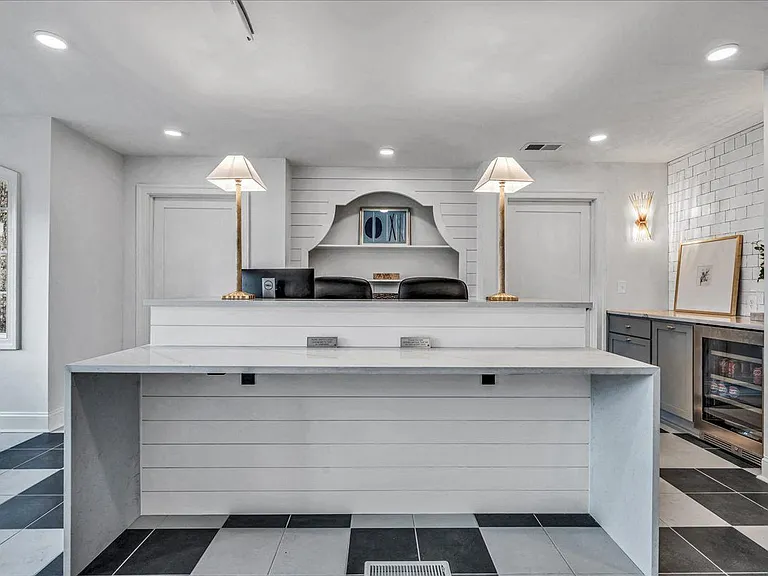 The Vinings Apartments — Photo 40