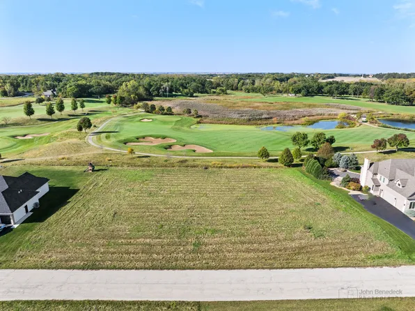 9805 Saint Andrews Dr, Marengo, IL 60152