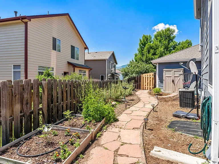 4172 S Deframe Ct — Photo 36
