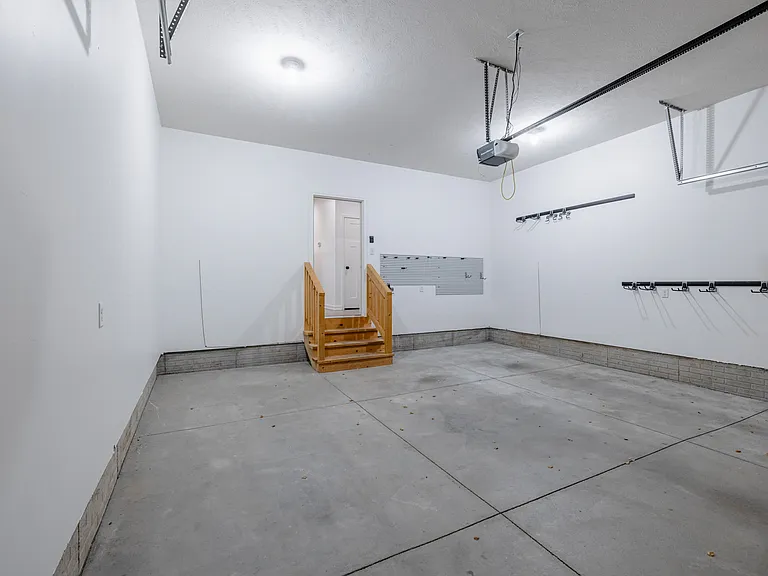 6204 Franciscan Dr — Photo 18