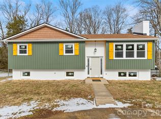 2474 Cedar Valley Dr, Conover, NC 28613