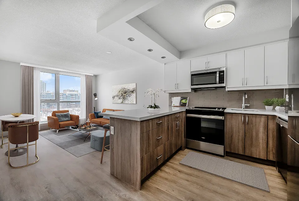 350 Queens Quay W