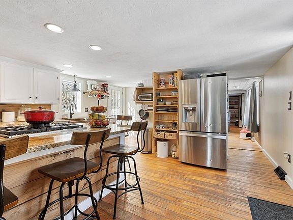 5th image of 97 Worcester Rd