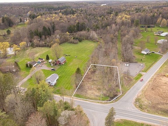 Approximate Property Lines.