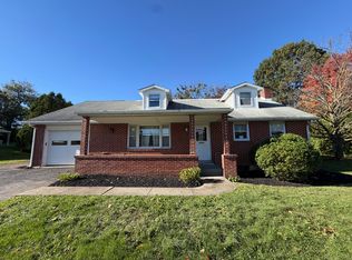 380 Snyder Rd, Reading, PA 19605