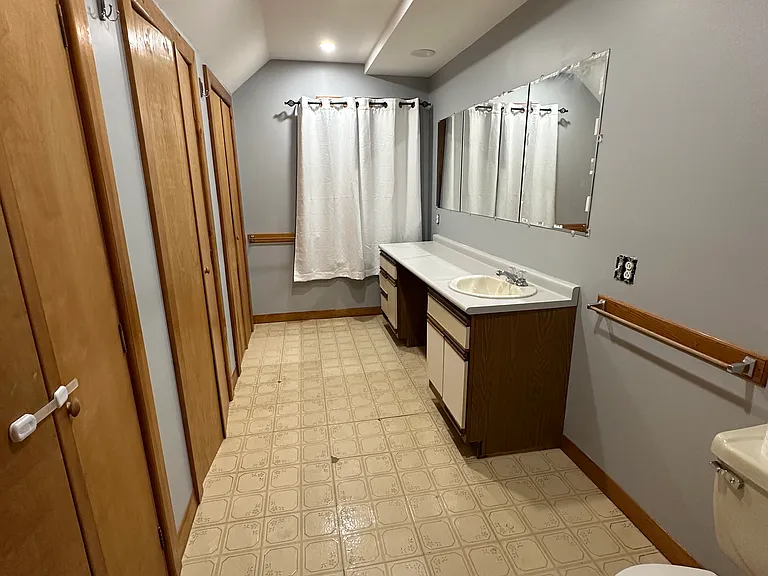 117 Chestnut St #2 — Photo 4