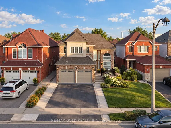 9 Squirreltail Way, Brampton, ON L6R 1X4