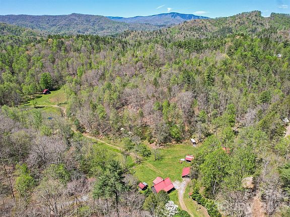 4th image of 647 Indian Springs Rd