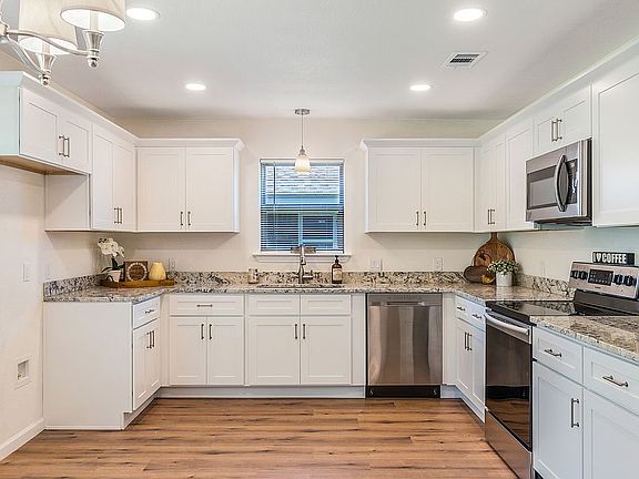 SEMI CUSTOM CABINETS
