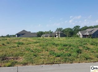 21409 Walnut St, Elkhorn, NE 68022