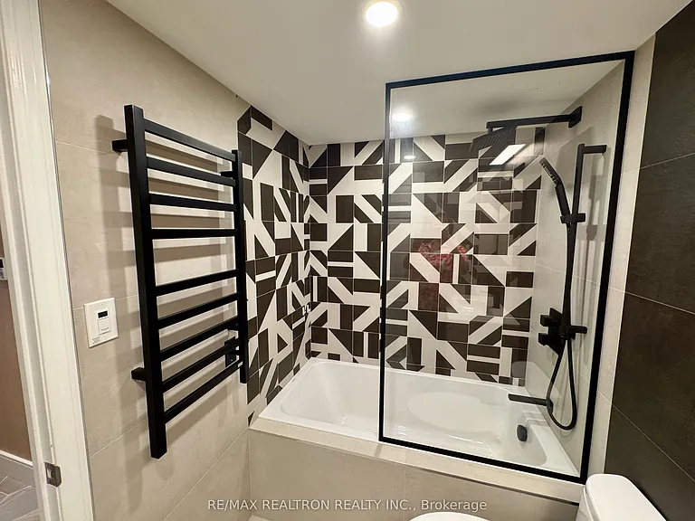 388 Bloor St E #1107 — Photo 22