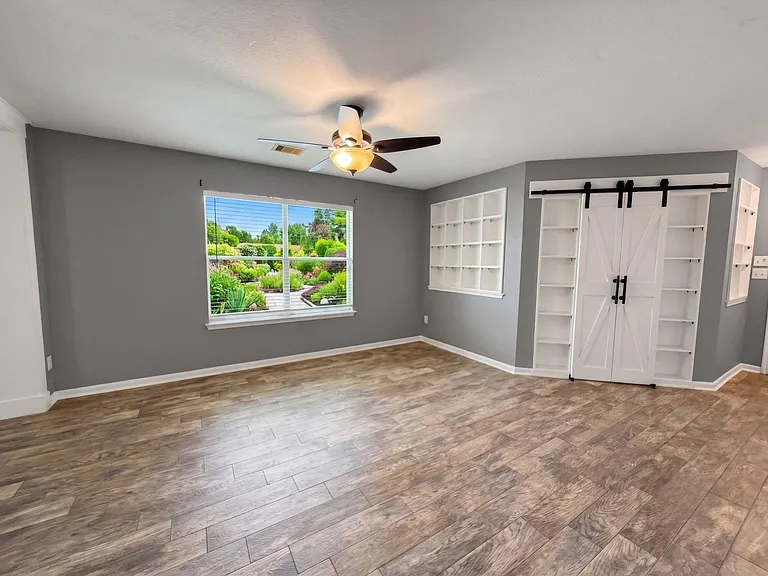 8102 Sanders Glen Ln — Photo 4