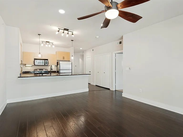 4605 Cedar Springs Rd #233 — Photo 5