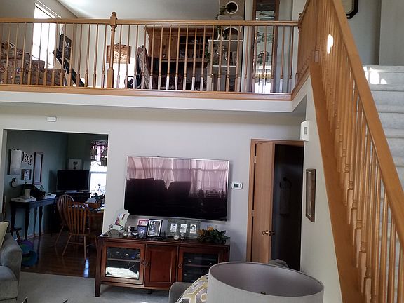 3rd image of 5885 Buckeye Pkwy