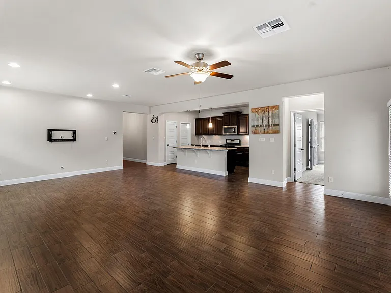 1104 Chad Dr — Photo 18