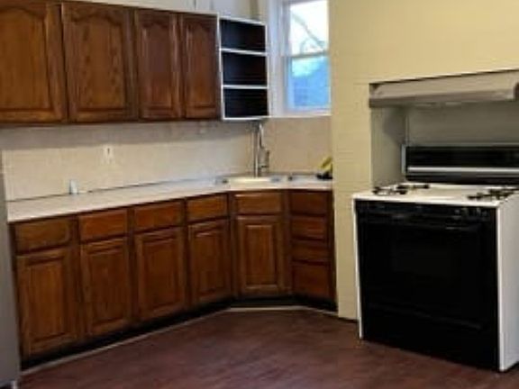 4th image of 429 Palisade Ave