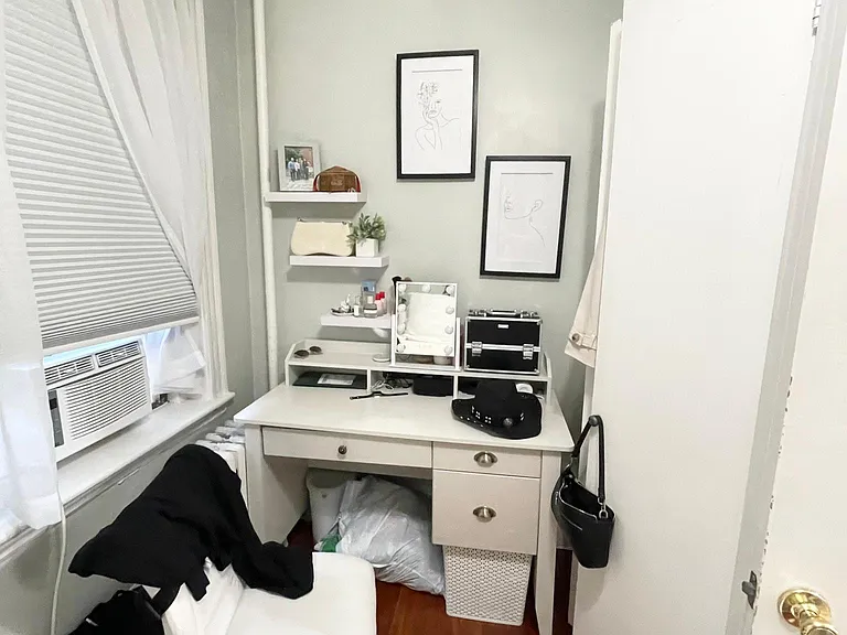 31 Irving St #6 — Photo 17