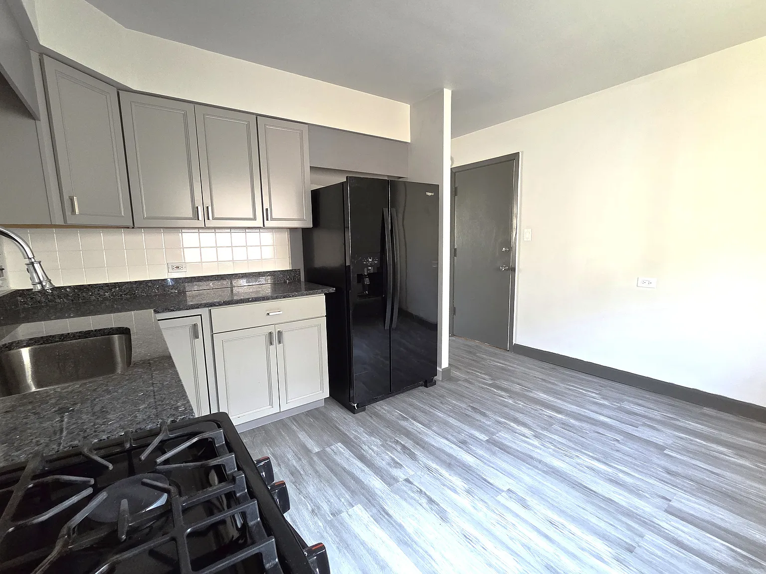 434 N Ardmore Ave — Photo 4