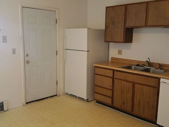 4th image of 2903 Dawn Dr APT 1